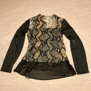 Kenneth Cole NEW YORK Zipper Shoulder Top